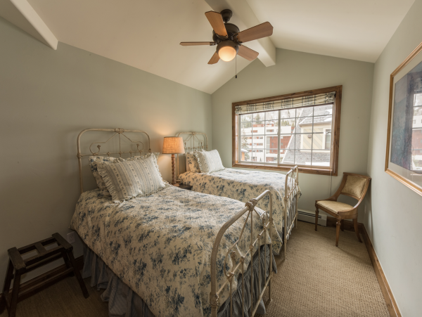 Two Bedroom Vail Ski Vacation Condo Pool & Hot Tub